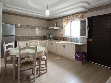 Maison et un studio à vendre à el'Houaria, route de la plage