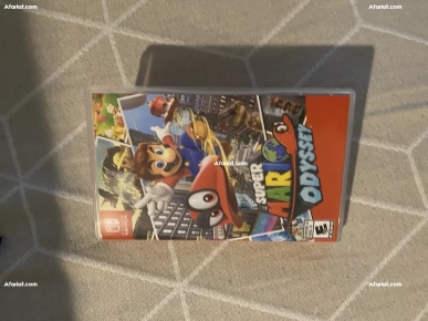 Nintendo Switch + SD 128 Go + Mario – 550 TND négociable