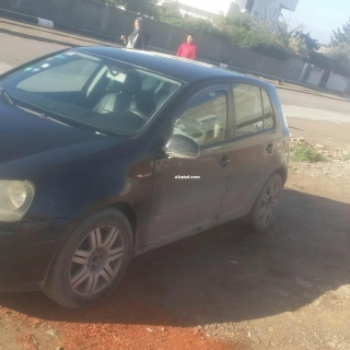 UN GOLFE 5 TRES EN BONNE ETAT LE TOUT EN MARCHE UN GOLFE 5 TRES EN BONNE ETAT LE TOUT EN MARCHE