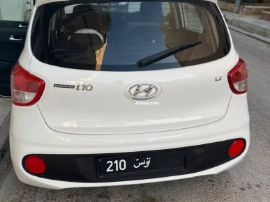 À vendre une voiture Hyundai grand i10