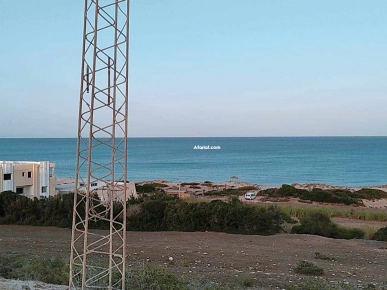 un  terrain a la plage haouria