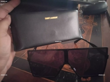 lunettes de doleil ysl authentique noir