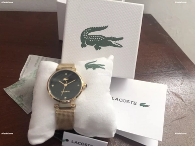 Montre femme Lacoste originale en tres bon état