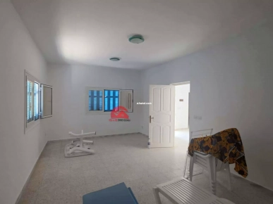 MAISON AVEC TERRAIN À VENDRE À HOUMT SOUK DJERBA ZA - RÉF V724