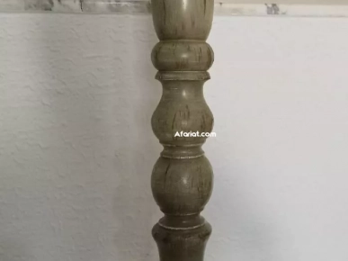 Lampadaire socle en bois presque neuve