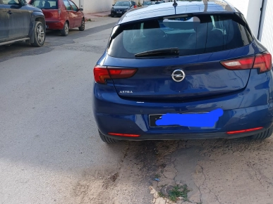 OPEL ASTRA ESSENCE