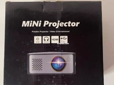 À VENDRE : Mini Projecteur Tout Neuf.