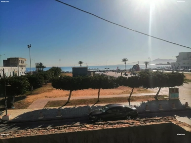Immeuble inachvè vue mer