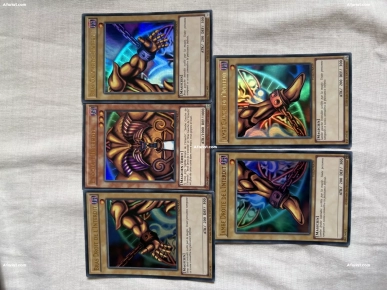 coffret Decks Légendaires de Yugi / cartes yugioh
