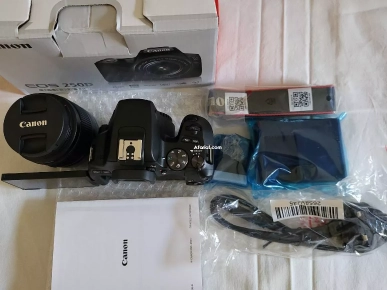 Canon EOS 250D cacheté