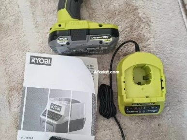 meuleuse électrique Ryobi original avec visseuse électrique Ryobi