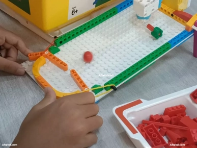 Éducatrice expérimentée en robotique et programmation