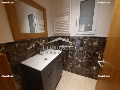 Villa S+4 avec piscine à Gammarth MVV0142