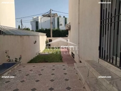 Villa S+4 à La Marsa  MVV0393