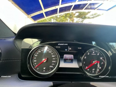 Mercedes E200 (W213) ANNEE 2016 Mercedes E200 (W213) ANNEE 2016