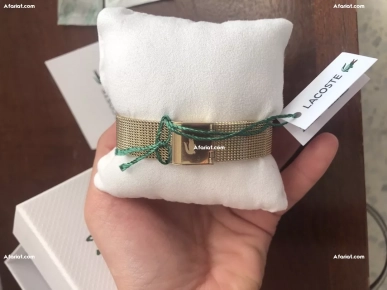 Montre femme Lacoste originale en tres bon état