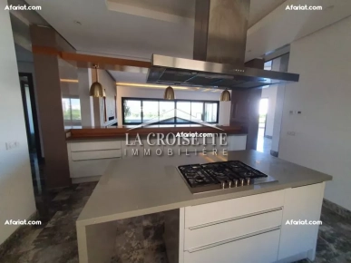 Penthouse S+3 avec piscine aux Berges du Lac 2  MAV1619