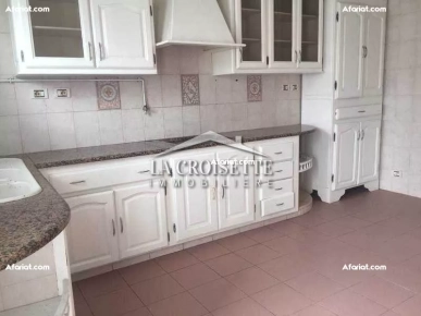 Etage de villa S+3 pour bureautique à La Marsa ZBL0448