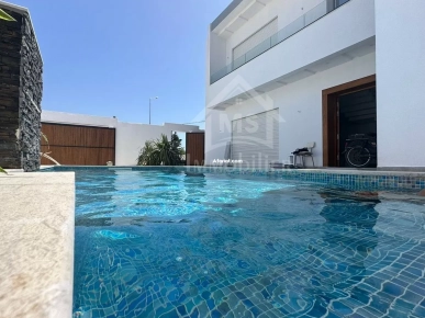 Belle villa toute neuve S+4 avec piscine à vendre 51355351