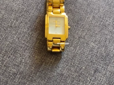 Montre femme dorée Pierre Cardin