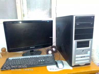 ordinateur bureau et téléfax ordinateur bureau et téléfax