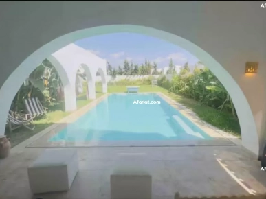 villa jinene hamemat 5 chambres et 5.5 salles de bain