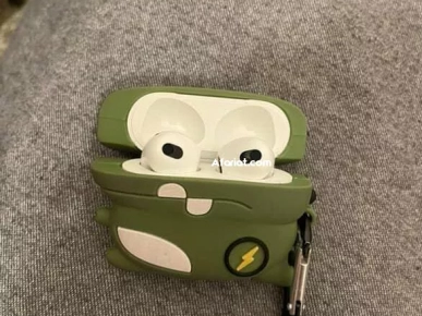 airpods  .