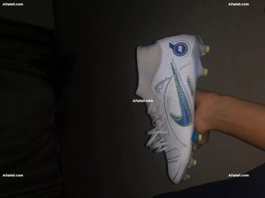 crampons nike