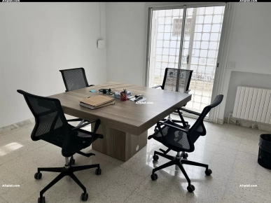 vente lot de mobiliers de bureau haute qualité (meuble en tube)