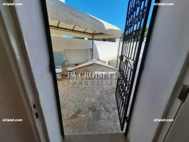 Une villa S+4 avec piscine à Gammarth ZVL0436