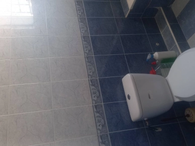 Etage de villa et Studio a vendre a Mourouj 1