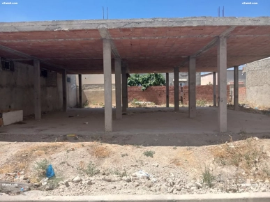 منزل و 4 محلات تجاريه منزل و 4 محلات تجاريه