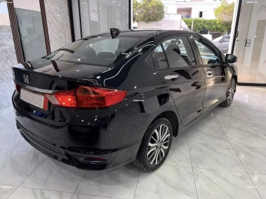 Honda City – Mars 2020 – Série 215