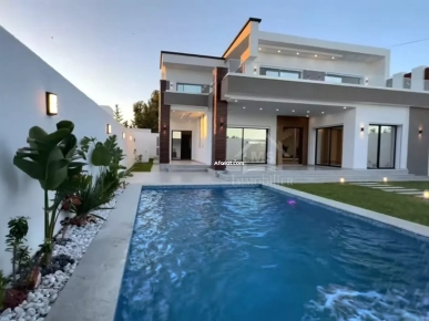 Villa S+4 toute neuve avec piscine à vendre à Hammamet Sud