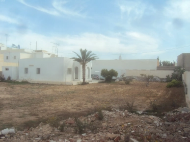 Terrain de 747m² avec maison Route EL AIN km 2