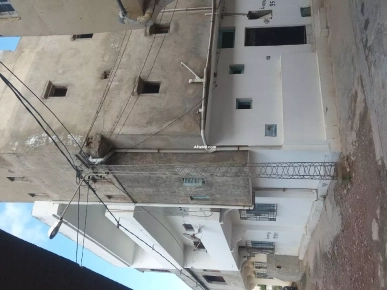 دار للبيع (الهاتف 95119712 ) في حي المرجان بطبرقة