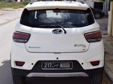 Mahindra KUV100 K8 Tout option