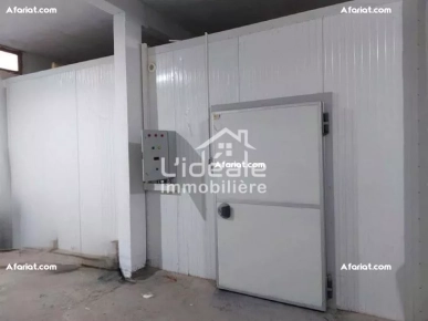 Fonds de commerce dépôt avec chambre frigorifique à Mhadhba