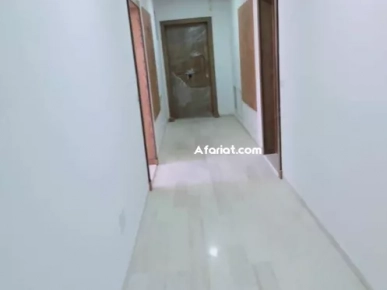 Á vendre un s+1 dans Á Raouad sur la route principale