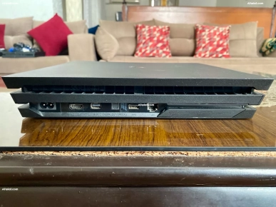 PS 4 PRO Importé De Italie 