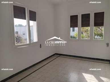 Villa S+5 à La Marsa ZVL1631