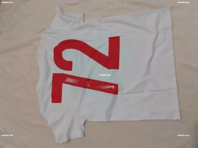 À vendre pull blanc motif 72
