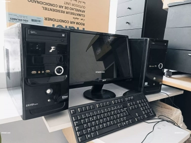 10 unité dell optiplex  Quad core 4Géga 299 dt