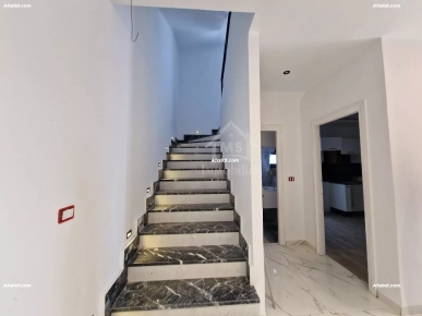 Un duplex avec piscine presque fini à vendre 51355351