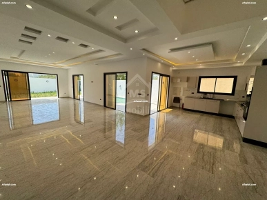 Belle villa toute neuve S+4 avec piscine à Hammamet à vendre