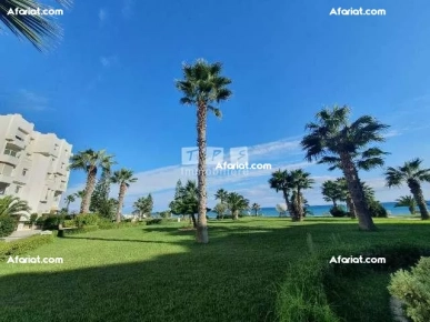JOLI APPARTEMENT PIEDS DANS L'EAU