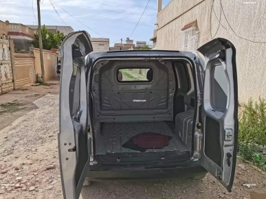 voiture Fiat fiorino gris voiture Fiat fiorino gris