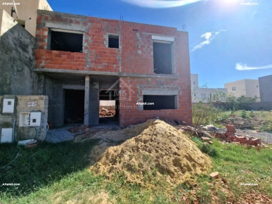 Villa encours de construction à vendre à AFH Mrezga 51355351