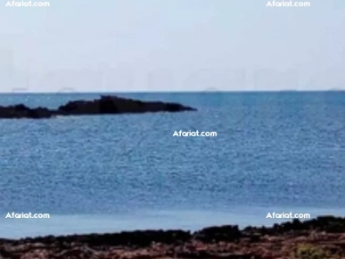 à vendre un terrain vu sur mer 1ère position a la plage