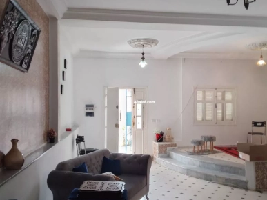 etage RDC 3CH 2SB Proch centr commcl Jardins Menzah2